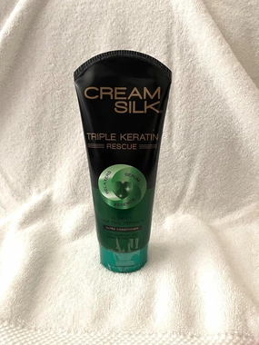 Cream Silk Triple Keratin Conditioning System for Hair Fall Defiance, Strengthens Weakened Strands, Reduces Breakage anti-hair fall 3-in-1 conditioning system 340ml, White
