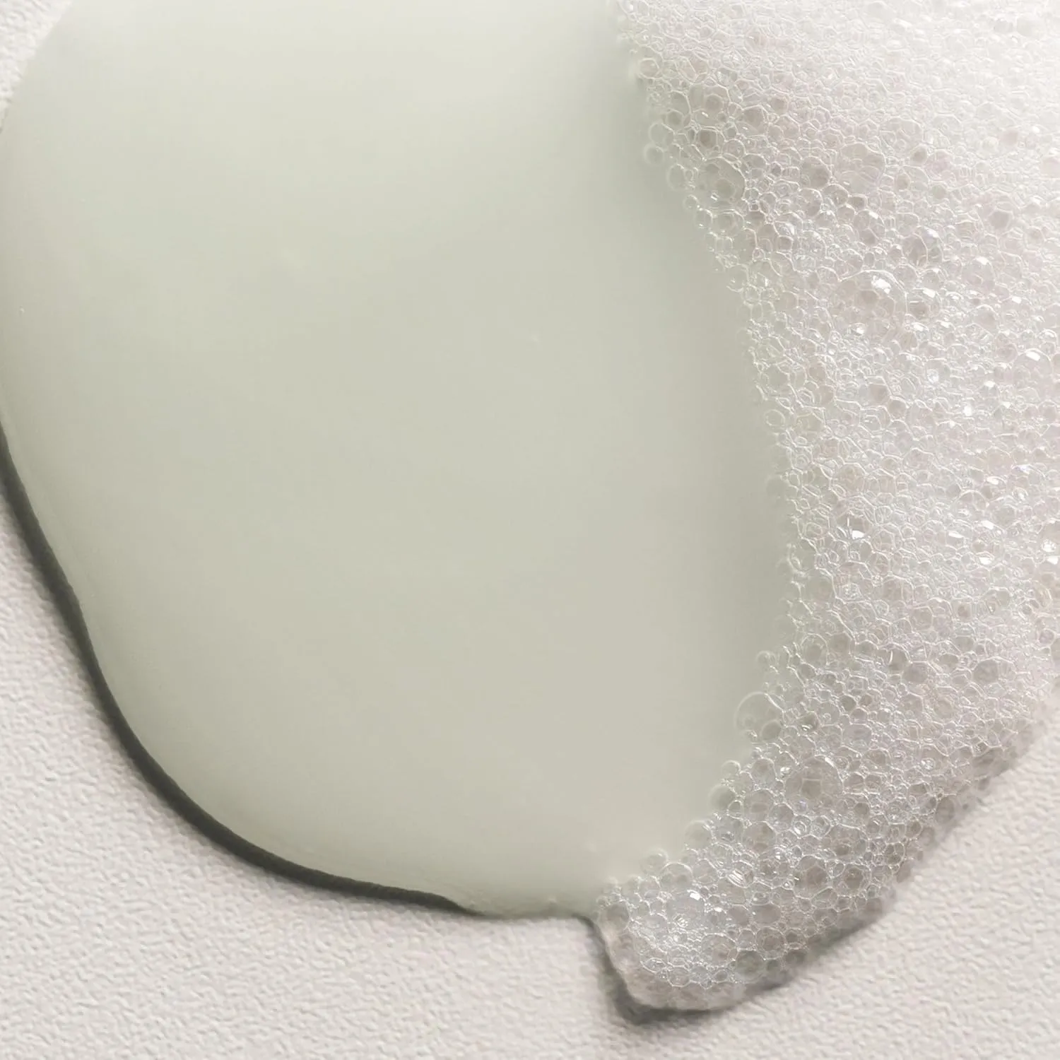 Davines MOMO Moisturizing Shampoo & Conditioner for Dry, Dehydrated Hair, Add Softness & Shine, Detangling Formula
