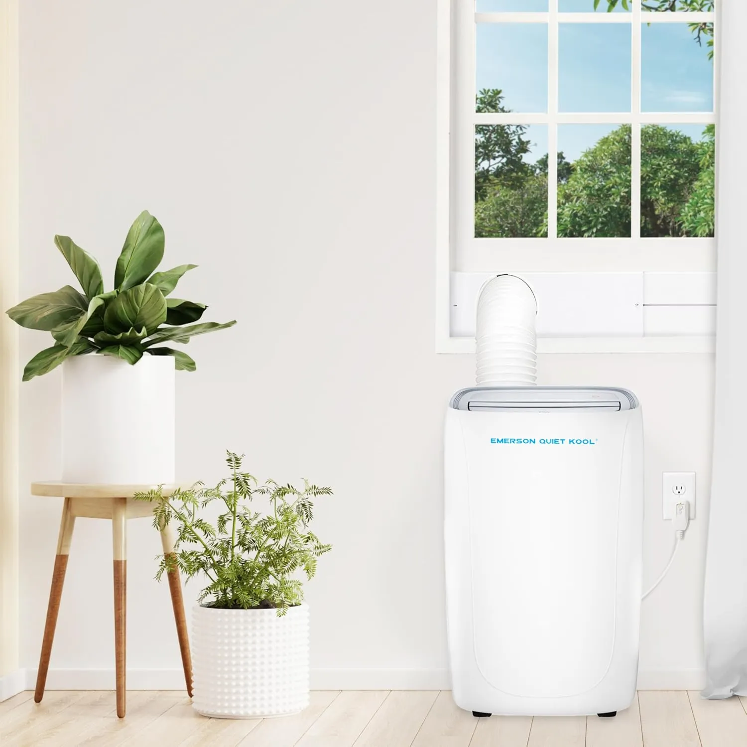 Emerson Quiet Kool 14,000 BTU Portable Air Conditioner with Dehumidifier for Living Rooms, 115V, Quiet Portable AC for Rooms up to 550 Sq. Ft. with 3 Speeds, Remote Control, and 24-Hour Timer, White