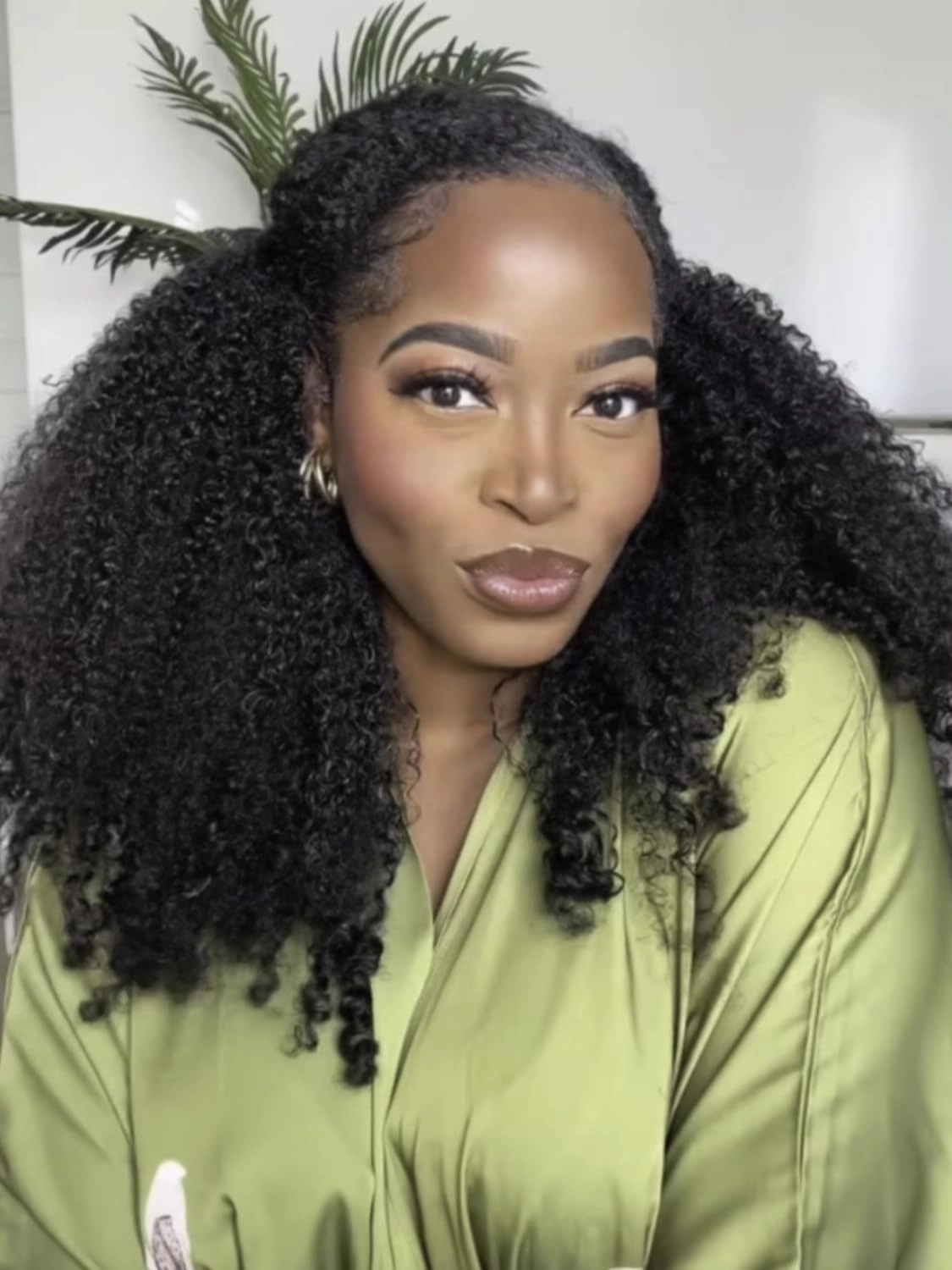 KLAIYI Afro Kinky Curly 3/4 Half Wig Human Hair Glueless Wear and Go Wig with or without Headband Natural Curls Non Lace Front Full Machine Made Ready to Wear Beginner Friendly 12A 180% Density 14Inch