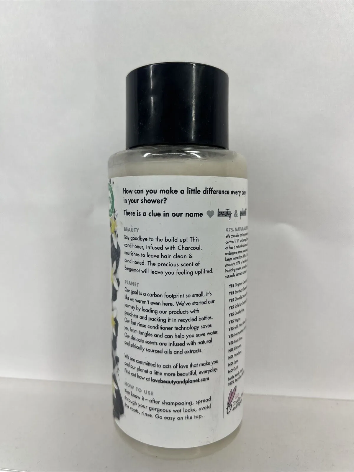 Love Beauty & Planet Charcoal Bergamont Delightful Detox  Conditioner 13.5oz