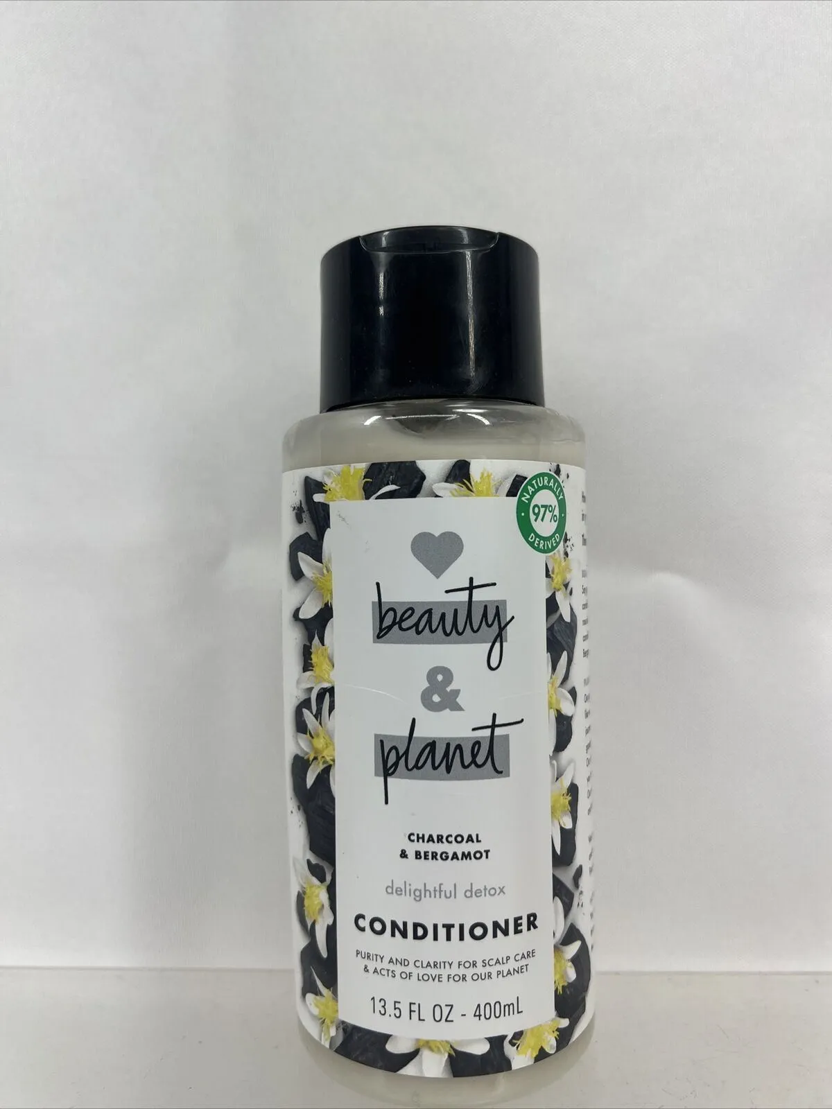 Love Beauty & Planet Charcoal Bergamont Delightful Detox  Conditioner 13.5oz