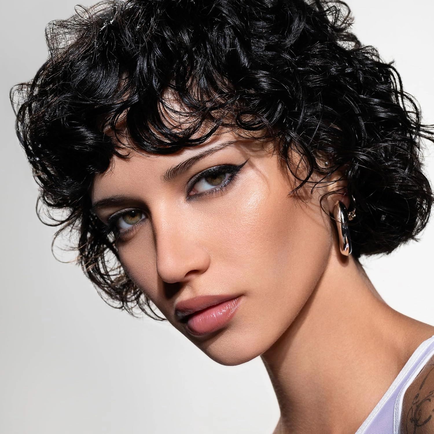 PRAVANA Volume Vibrance Conditioner | Adds Lightweight Volume, Lift & Fullness | For Fine, Color Treated Hair | Strengthens, Thickens, Reduces Breakage | Chromasilk Enhances Shine & Protection | Vegan