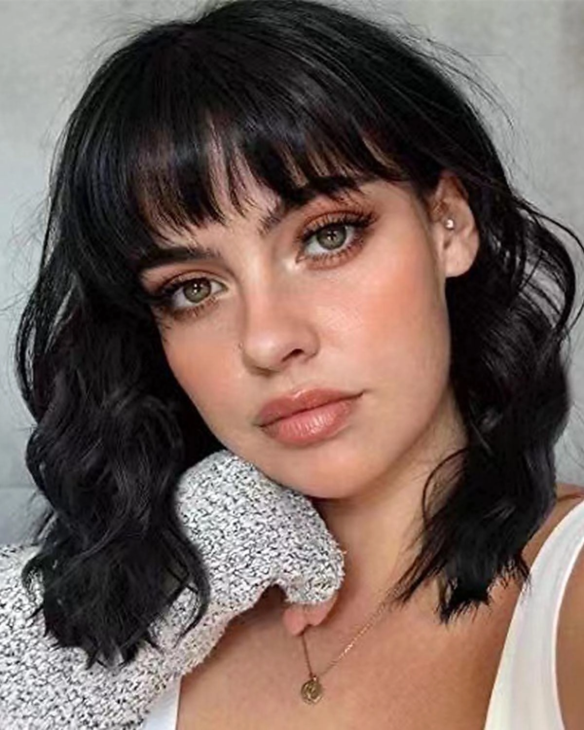 Short Bob Curly Wigs with Hair Bangs Wavy Wigs for Women Girls Shoulder Length Colored Heat Resistant Synthetic Wig Daily Party Cosplay Wig 14 Inch